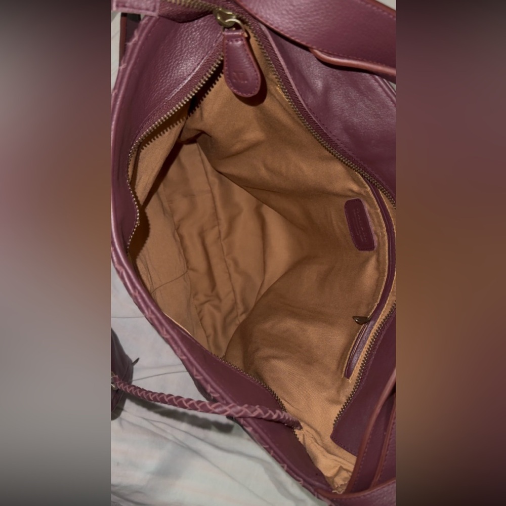 MANDRN Woven Evra Tote - Burgundy Shoulder Bag - Picture 14 of 14